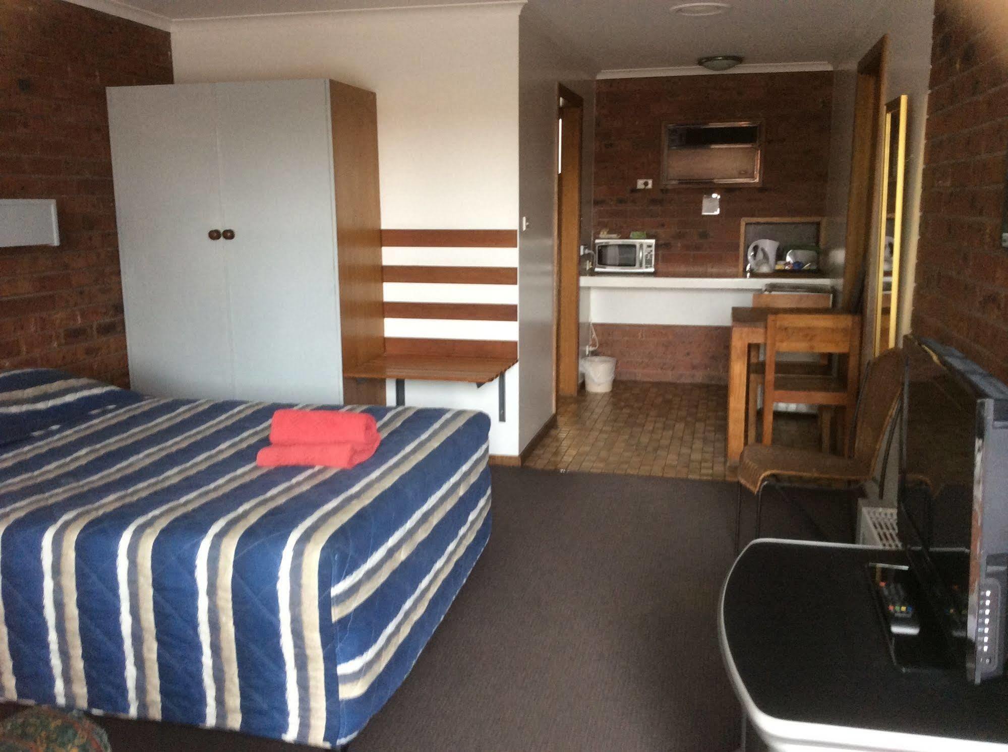 Kardinia Park Motel Джилонг Екстериор снимка
