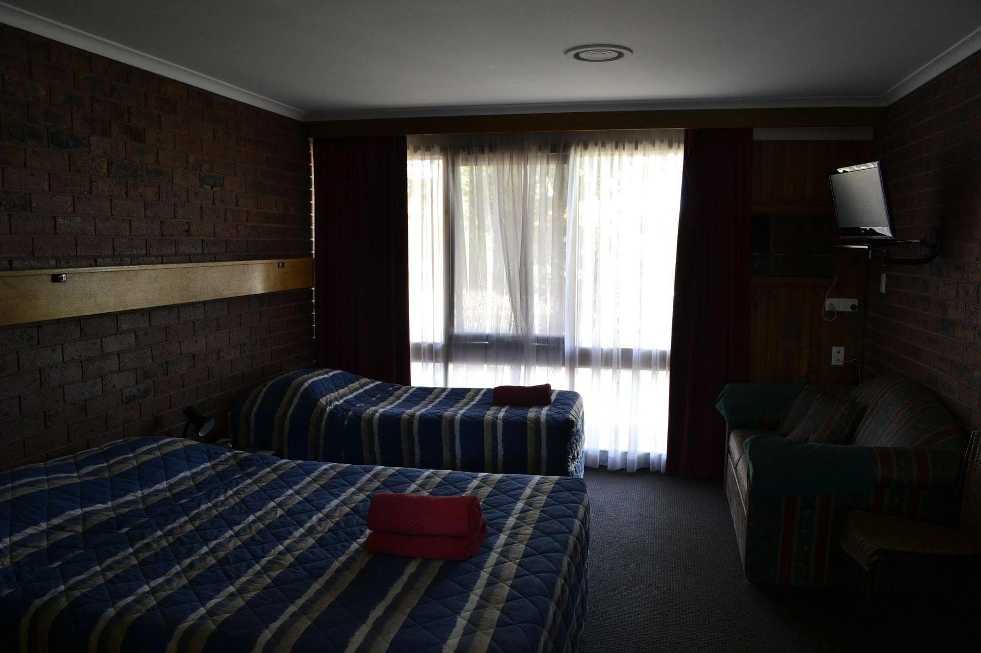 Kardinia Park Motel Джилонг Екстериор снимка